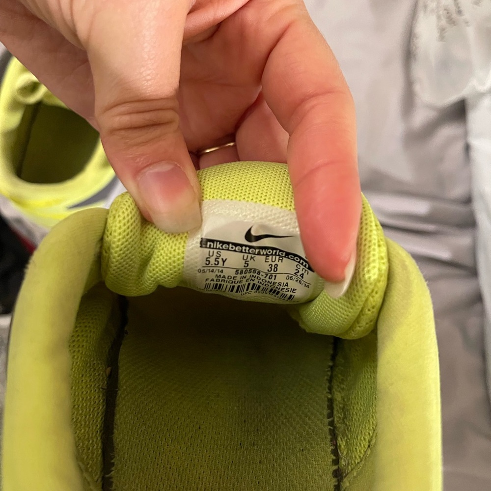 Nike Run US5.5Y/7W - Picture 3 of 3